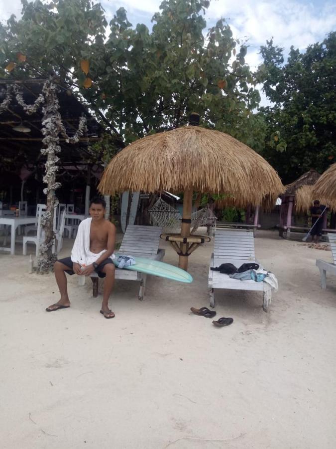 Tropical Sunday Bungalow - Surf And Stay Selong Belanak Esterno foto